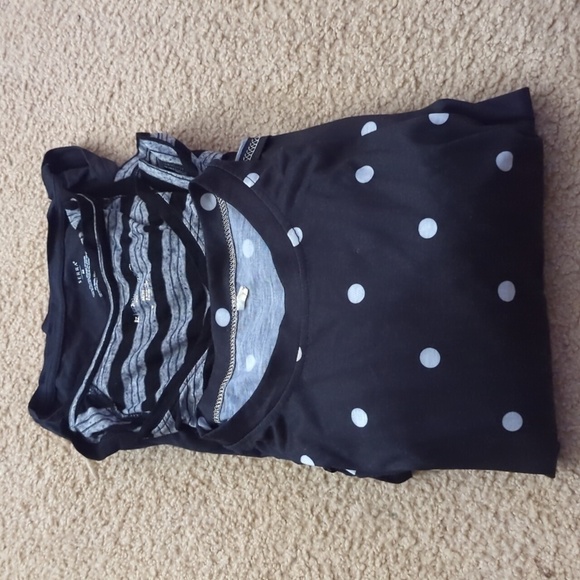 Maternity Black Classic Bundle Two Shirts & One Breastfeeding Dress Size Medium - Picture 1 of 7